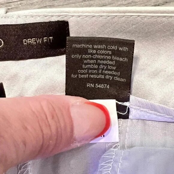 Gently Worn Limited Cream Capri Pants - Picture 8 of 10